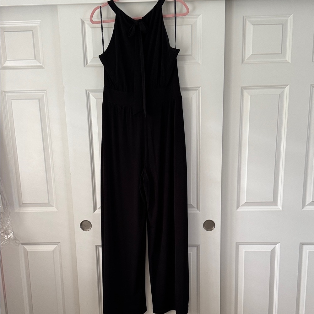 Vince Camuto Classic Black Jumpsuit Size: M NWOT ✨